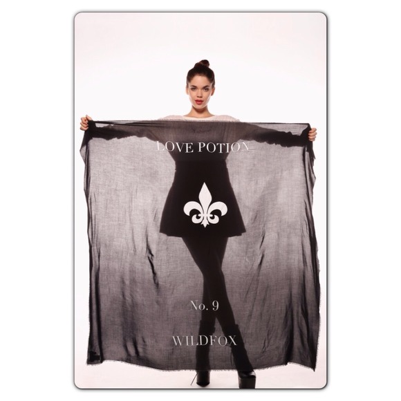 WILDFOX No.9 Grey Gardens Scarf