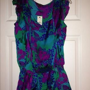 NWT flower pattern top from Express