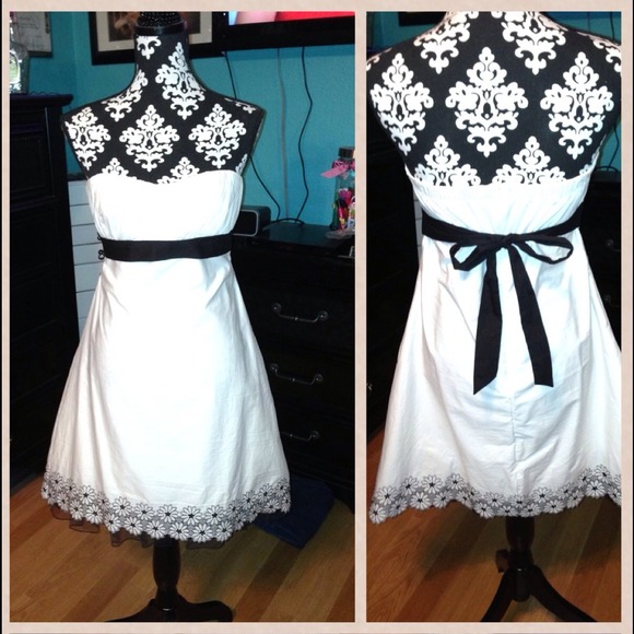 Great Brunch type Cocktail Dress!