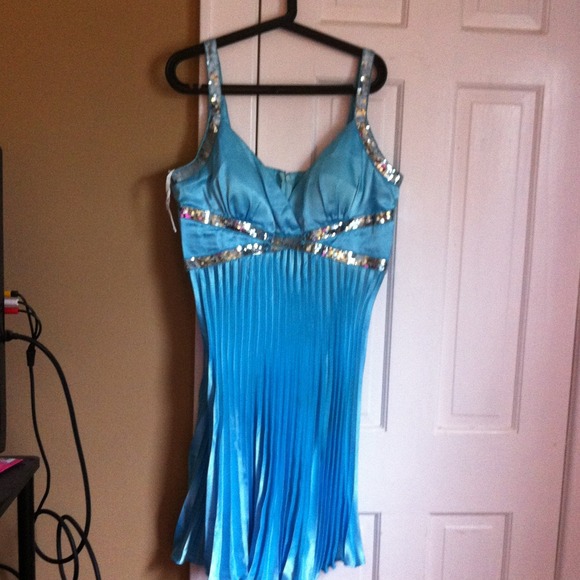 Beautiful Turquoise Satin Grecian Style Dress 2xl