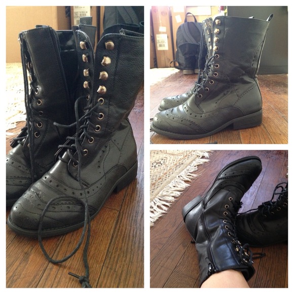 Black Combat boots! Size 7
