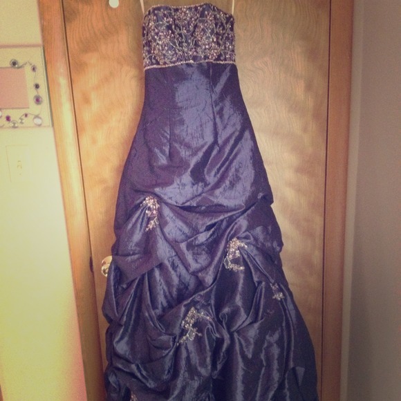 Purple ball gown prom dress - Picture 1 of 4