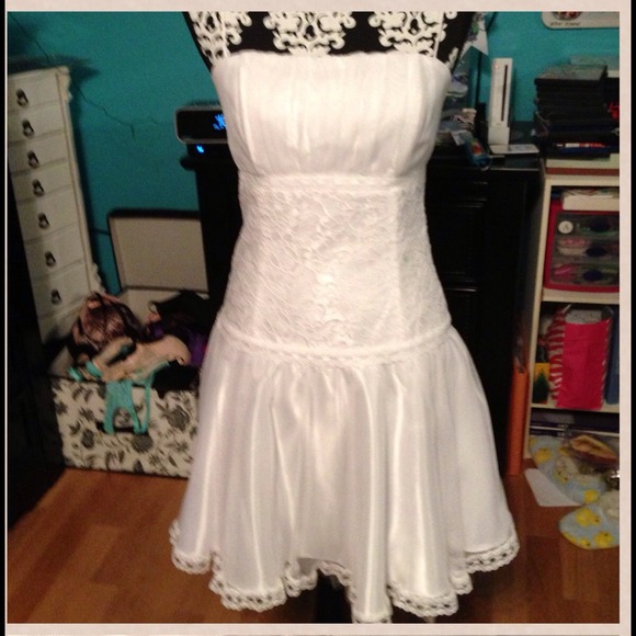Jessica McClintock White Tea Party Dress!