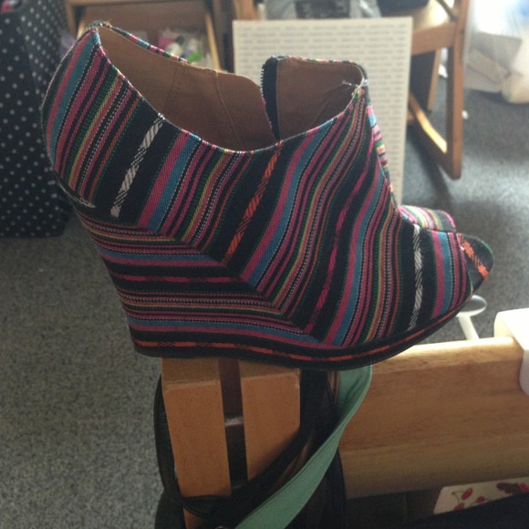 Colorful wedges
