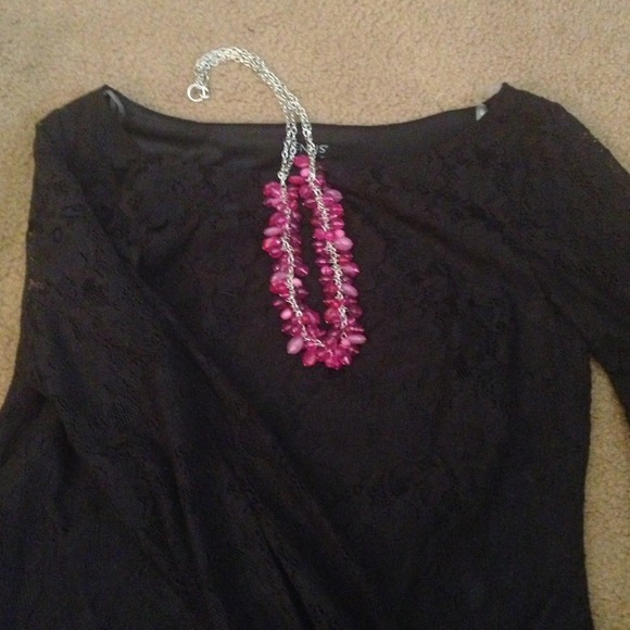 GORGEOUS LACE DRESS - Picture 4 of 4