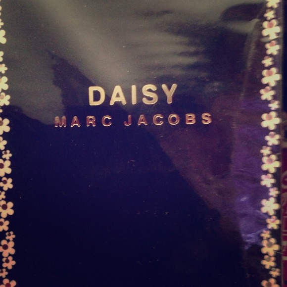 Marc Jacobs perfume .new in box  3.4oz
