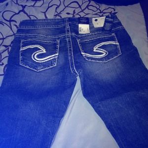 Silver Twisted Capri nwt never worn