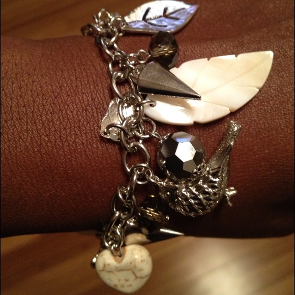 Charming - Picture 2 of 4