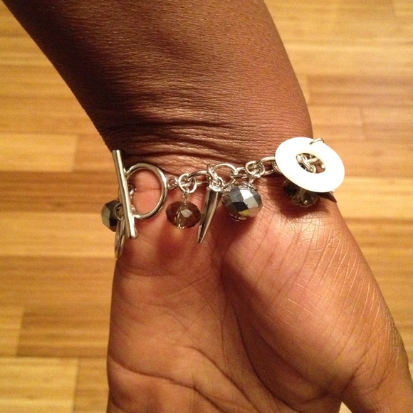 Charming - Picture 3 of 4