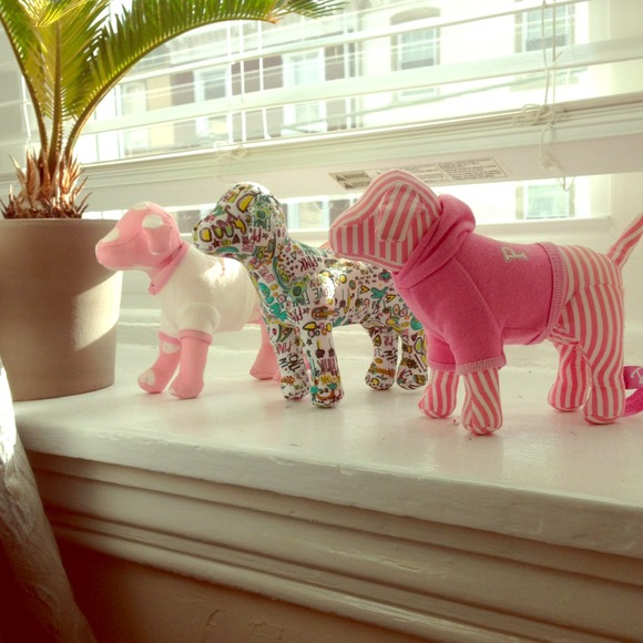 🚫RESERVED🚫 Set of 3 PINK Dogs