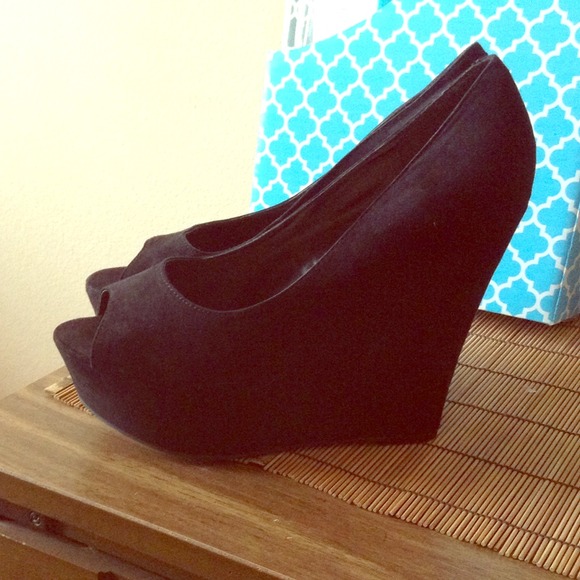 Black Candies wedges