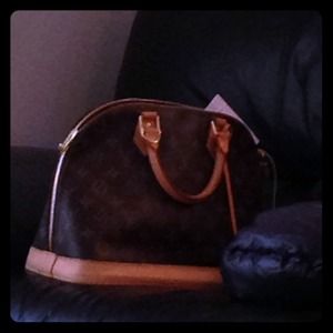 Louis Vuitton Alma authentic
