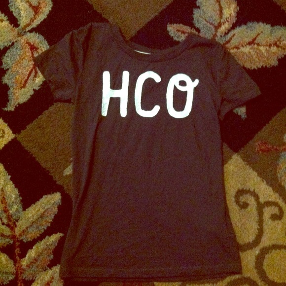 Brown hollister shirt