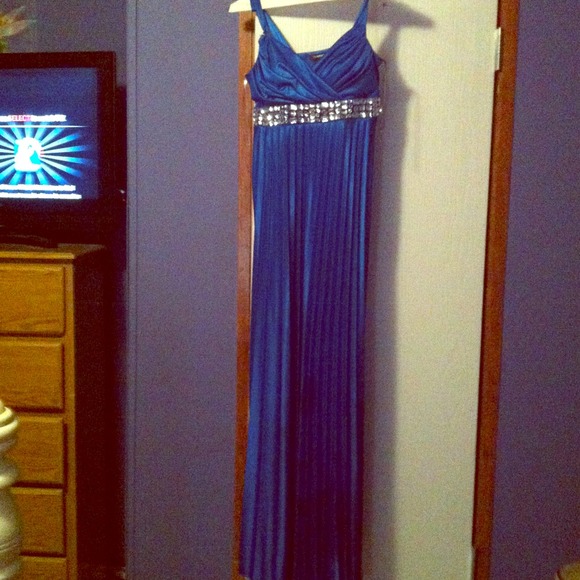 A blue prom dress