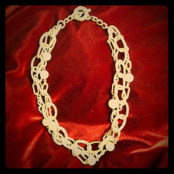 ❌SOLD❌Premier Designs Silver & Pearl Necklace