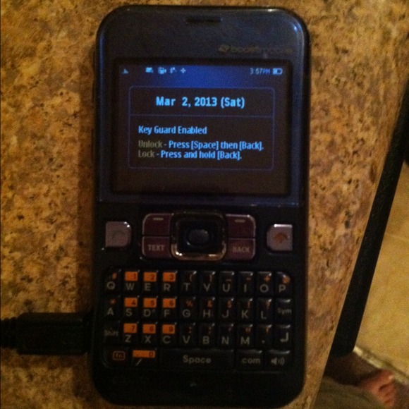 ✂Boost mobile Juno✂