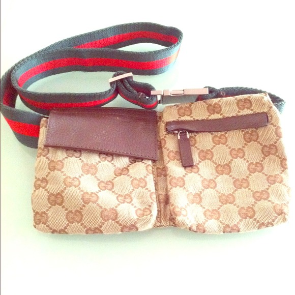 Unisex Gucci strap wallet/purse/clutch