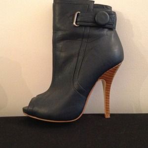 Navy blue boots. Made and brought from Spain