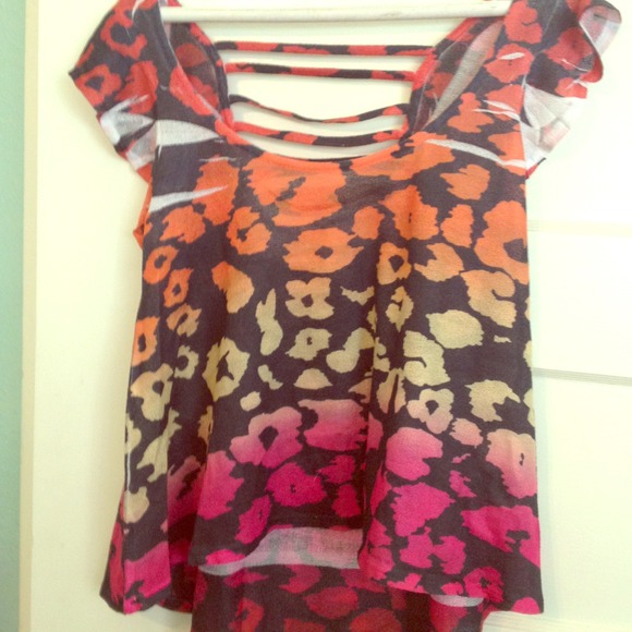 Multi-colored hi-lo top