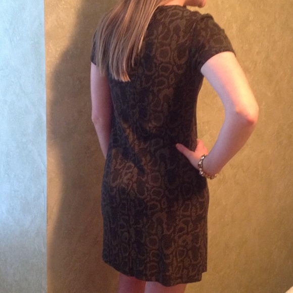 Snakeskin pattern knit dress - Picture 3 of 4
