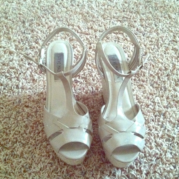 Steve Madden Wedges