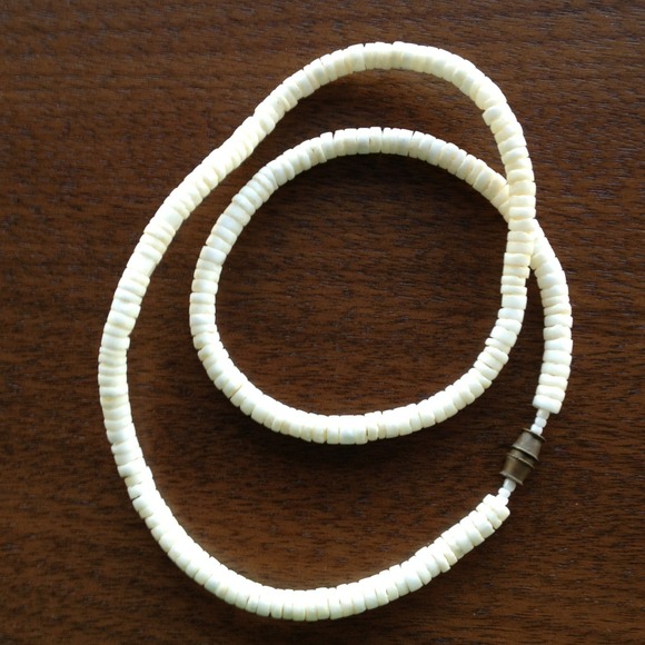 GIFTED -  White coral strand