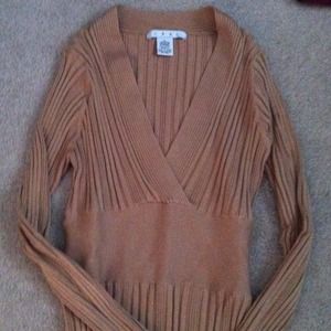 Ribbed slim fitting sweater