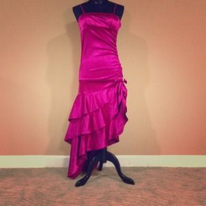❗Reduced❗Magenta high-low dress