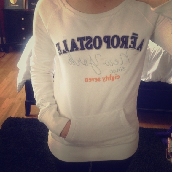 White Aeropostale sweater