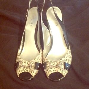 💥RESERVED 💥Guess heels
