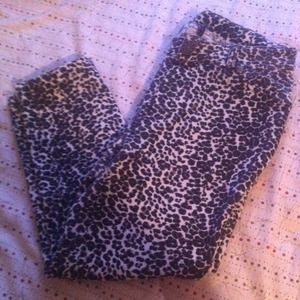 Very cute leggings:)