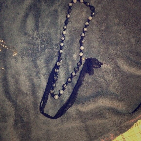 black pearl and lace necklace