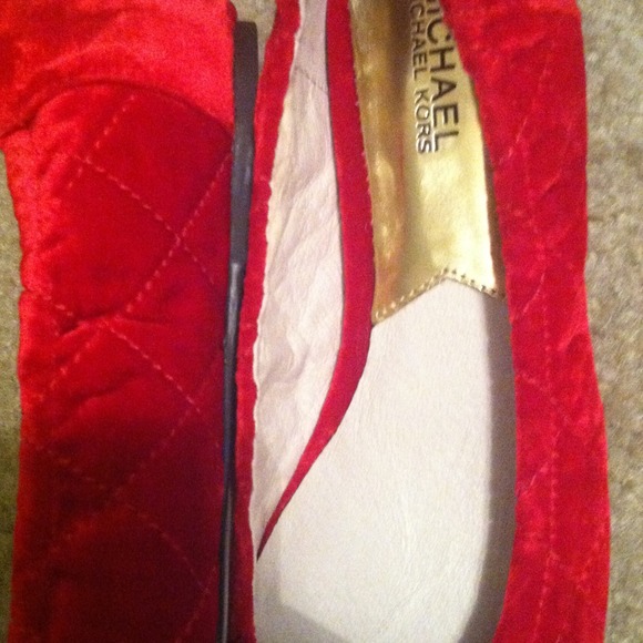 SOLD❗❗❗Authentic mk flats - Picture 2 of 4