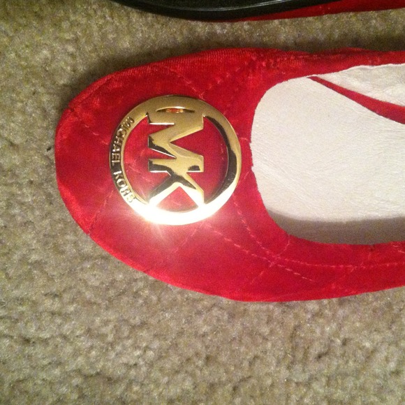 SOLD❗❗❗Authentic mk flats - Picture 4 of 4
