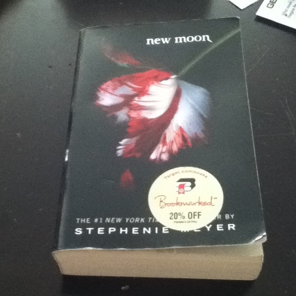 Twilight "New Moon" book - Picture 1 of 3