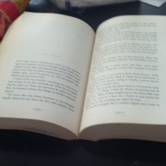 Twilight "New Moon" book - Picture 2 of 3