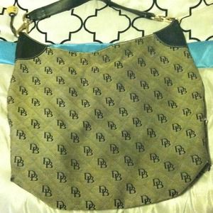 Dooney&Bourke