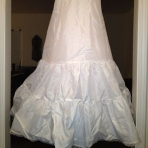 NWT Bridal Petty Coat/Underskirt