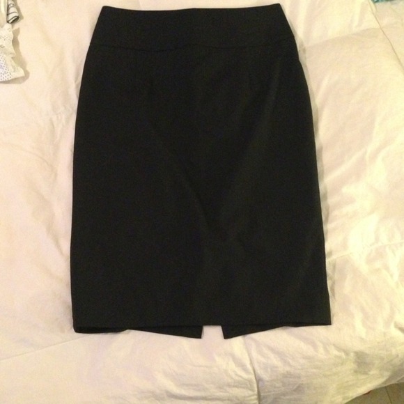 Size 2 black pencil skirt! Like new!