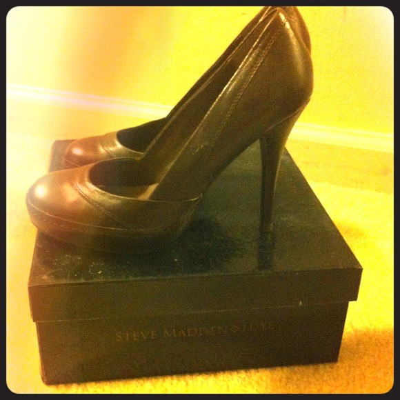 Steve Madden Luxe Marnie brown leather heels