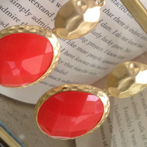 SOLD Coral & Matte Gold Earrings - Picture 2 of 3