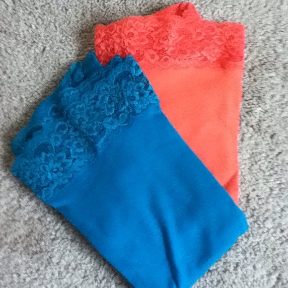 Tops - Picture 2 of 3