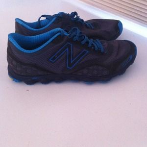 New Balance Minimus trail running shoes. MENS