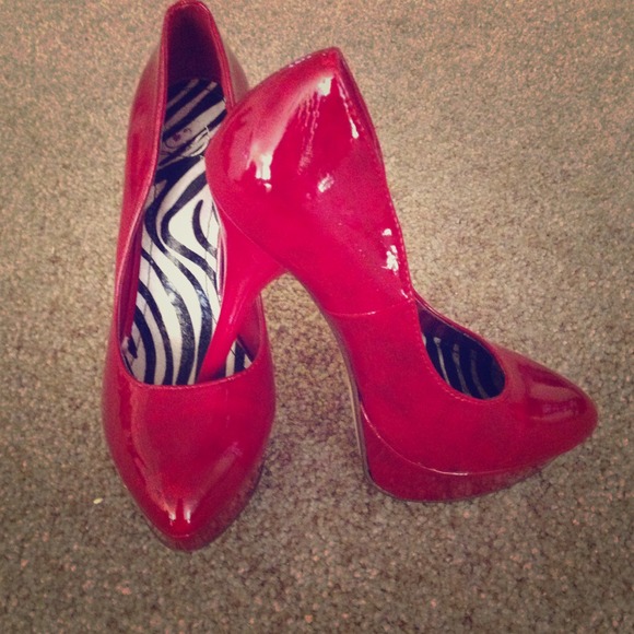 Red Heels ❤❤❤ TRADED ❤❤❤