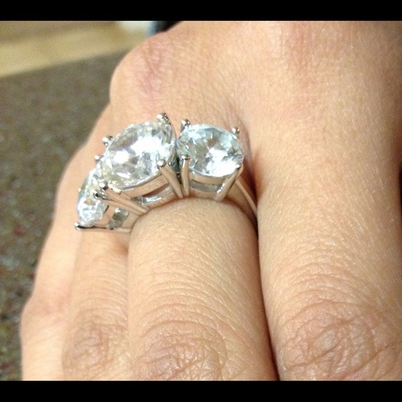 Ring - Picture 2 of 3
