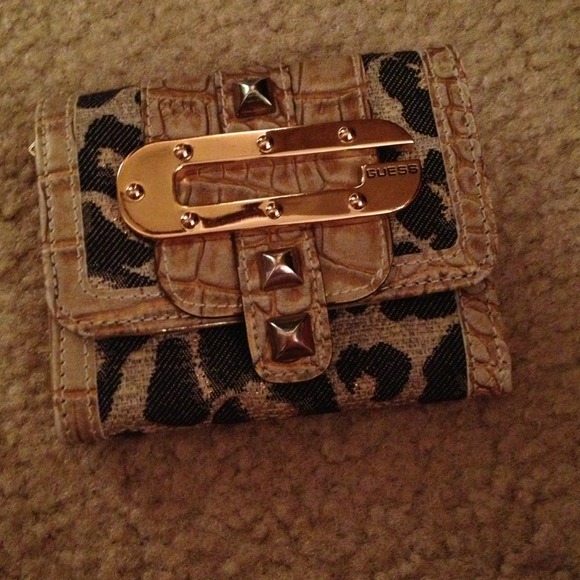 Brand new guess wallet from Italy