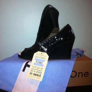 TOMS Black Sequin Wedge