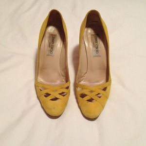 REDUCED! Yellow suede Jimmy Choo pumps 37