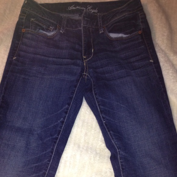 BUNDLED AE jeans n PINK shirt.  SOLD