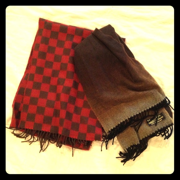 🚫Sold 🚫 Gorgeous Cashmere Scarves!